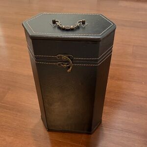 ❌SOLD❌Black Hexagonal Storage Box